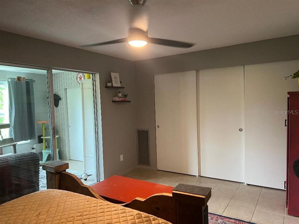 For Sale: $115,000 (1 beds, 1 baths, 825 Square Feet)