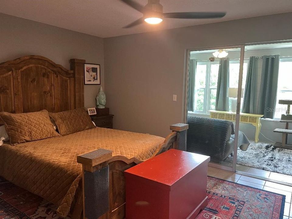 For Sale: $115,000 (1 beds, 1 baths, 825 Square Feet)