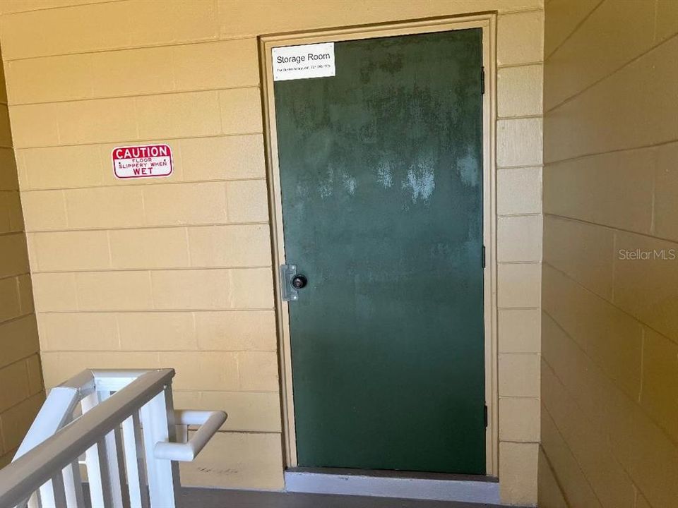 For Sale: $115,000 (1 beds, 1 baths, 825 Square Feet)