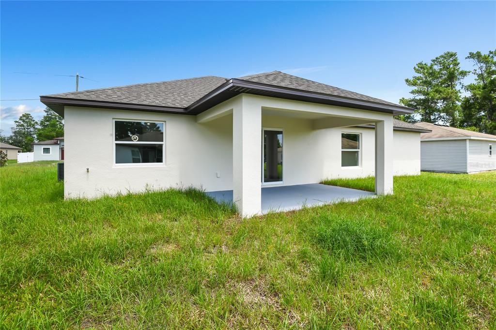 На продажу: $319,900 (4 спален, 2 ванн, 1747 Квадратных фут)
