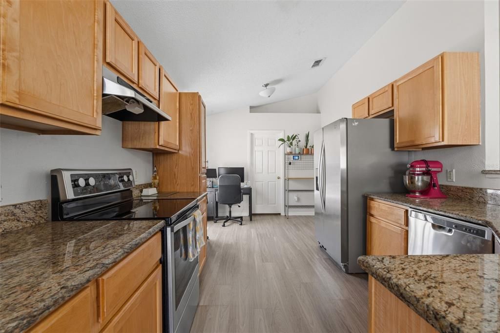 En Venta: $367,999 (4 camas, 2 baños, 1849 Pies cuadrados)