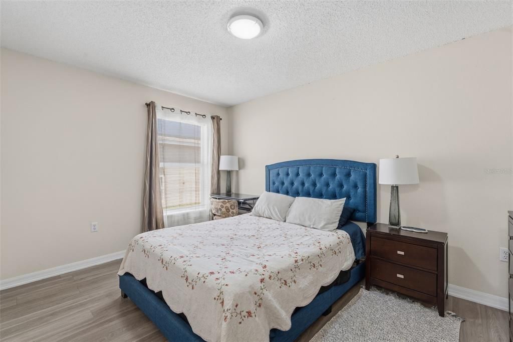 En Venta: $367,999 (4 camas, 2 baños, 1849 Pies cuadrados)