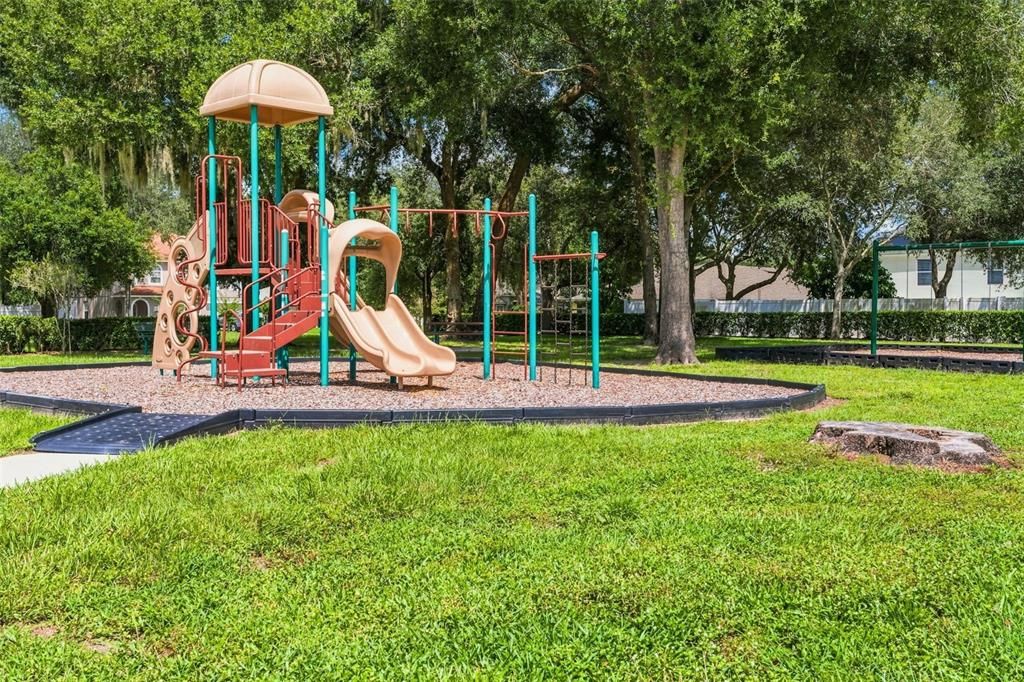 En Venta: $367,999 (4 camas, 2 baños, 1849 Pies cuadrados)