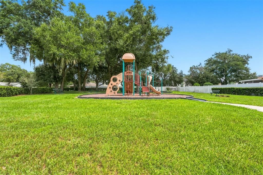 En Venta: $367,999 (4 camas, 2 baños, 1849 Pies cuadrados)