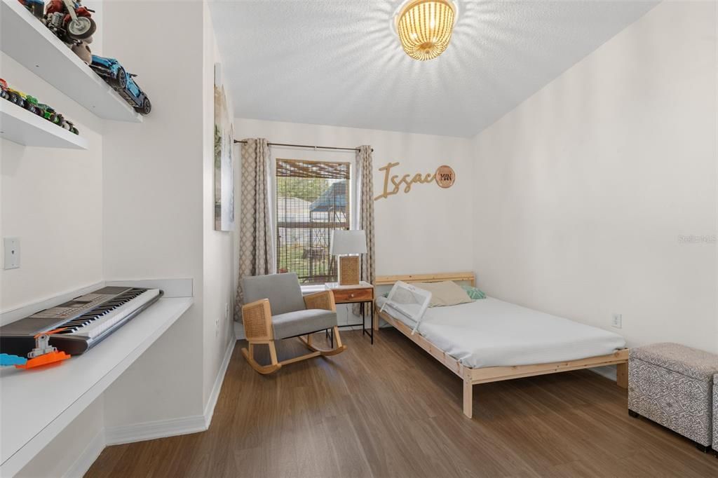 En Venta: $367,999 (4 camas, 2 baños, 1849 Pies cuadrados)