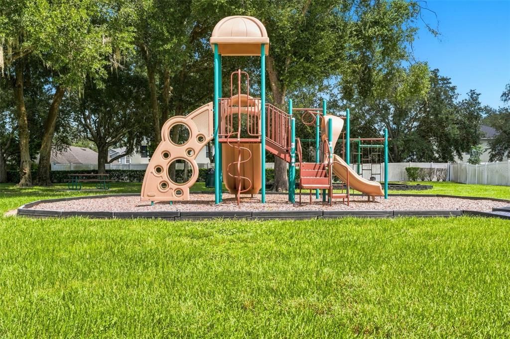 En Venta: $367,999 (4 camas, 2 baños, 1849 Pies cuadrados)