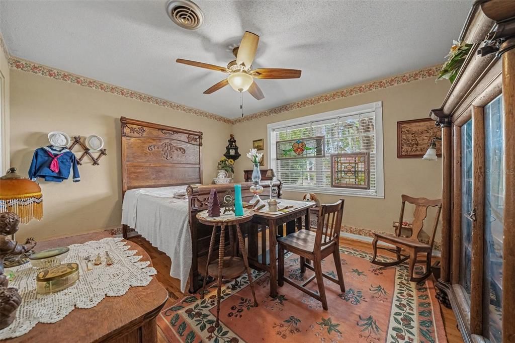 For Sale: $679,900 (4 beds, 2 baths, 3291 Square Feet)