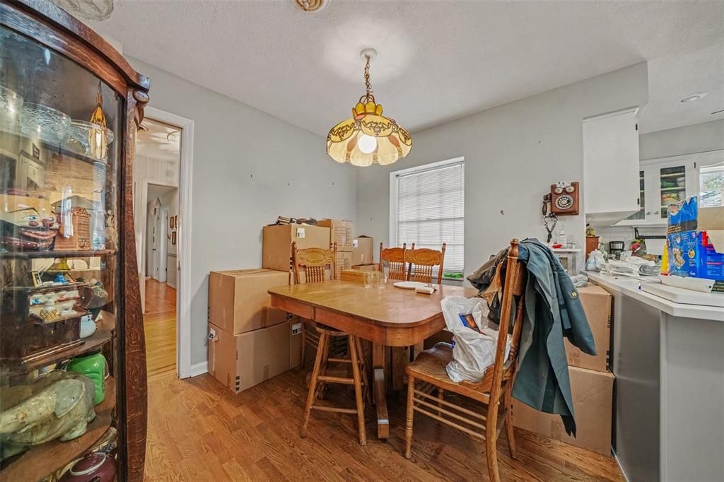 For Sale: $679,900 (4 beds, 2 baths, 3291 Square Feet)