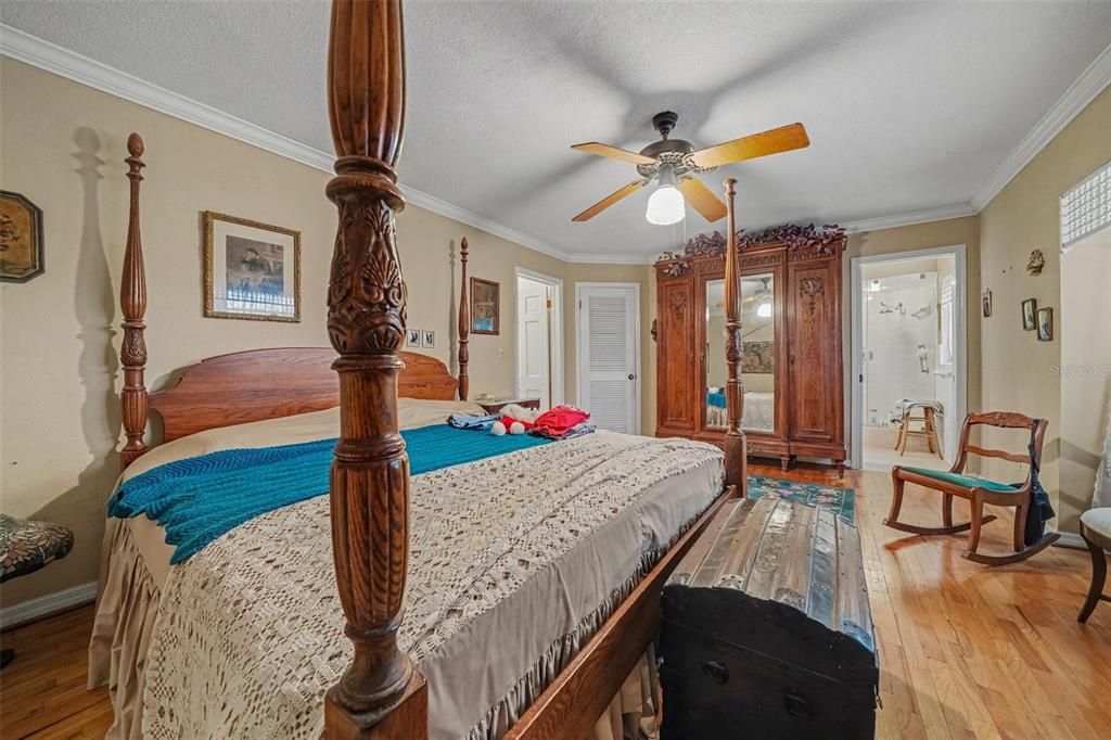 For Sale: $679,900 (4 beds, 2 baths, 3291 Square Feet)