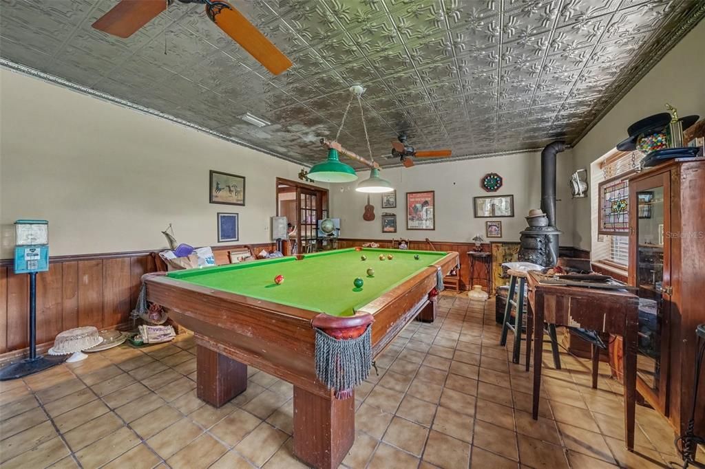 For Sale: $679,900 (4 beds, 2 baths, 3291 Square Feet)