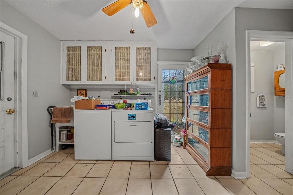 For Sale: $679,900 (4 beds, 2 baths, 3291 Square Feet)