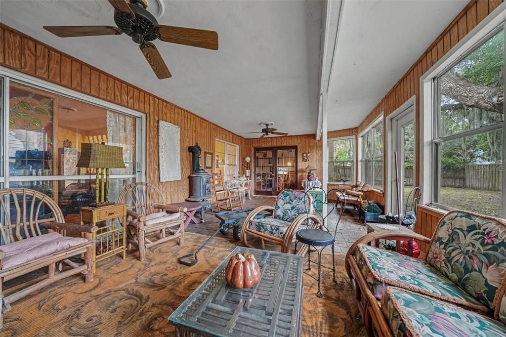 For Sale: $679,900 (4 beds, 2 baths, 3291 Square Feet)