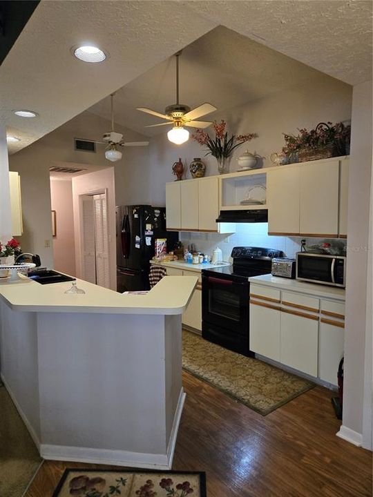 For Sale: $420,000 (3 beds, 2 baths, 1534 Square Feet)