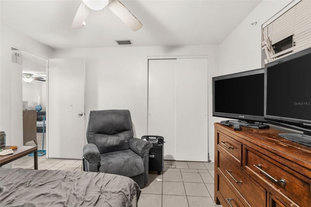 En Venta: $449,900 (4 camas, 0 baños, 1512 Pies cuadrados)