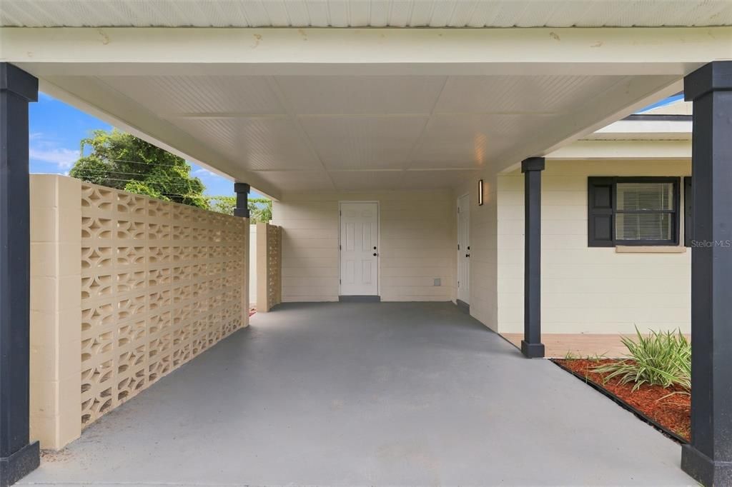 For Sale: $339,900 (4 beds, 2 baths, 1135 Square Feet)