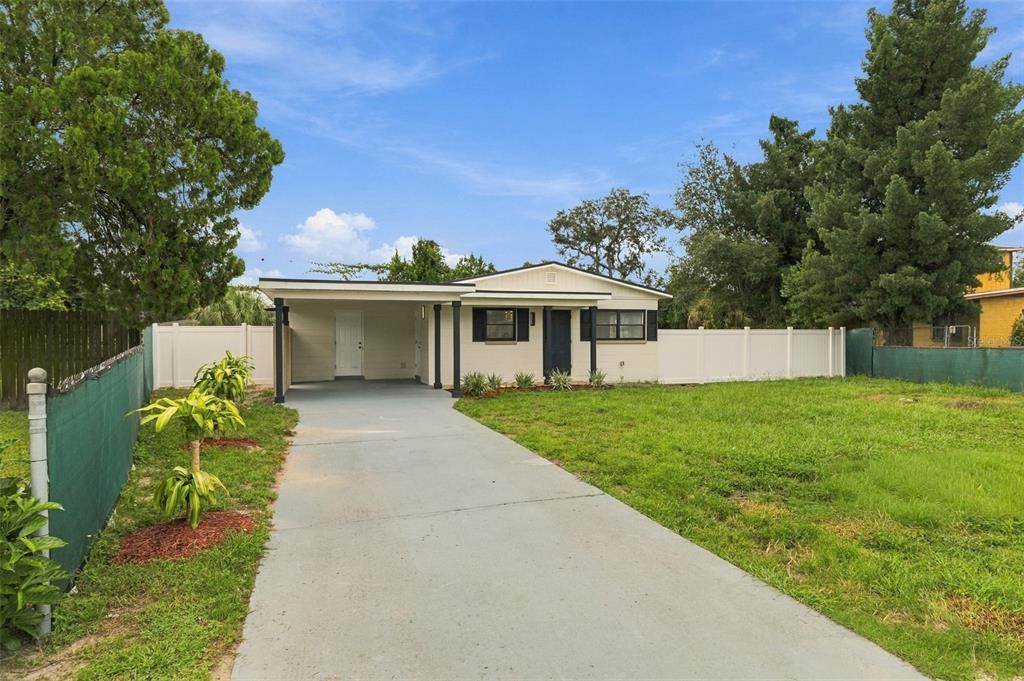 For Sale: $339,900 (4 beds, 2 baths, 1135 Square Feet)