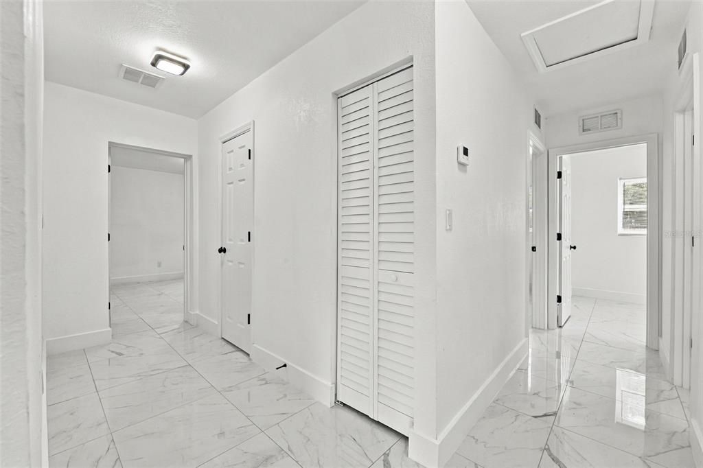 For Sale: $339,900 (4 beds, 2 baths, 1135 Square Feet)