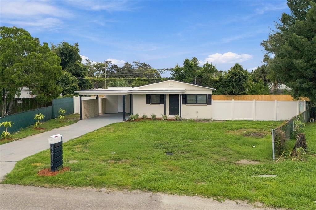 For Sale: $339,900 (4 beds, 2 baths, 1135 Square Feet)