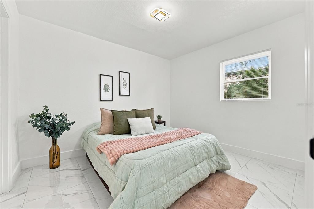For Sale: $339,900 (4 beds, 2 baths, 1135 Square Feet)