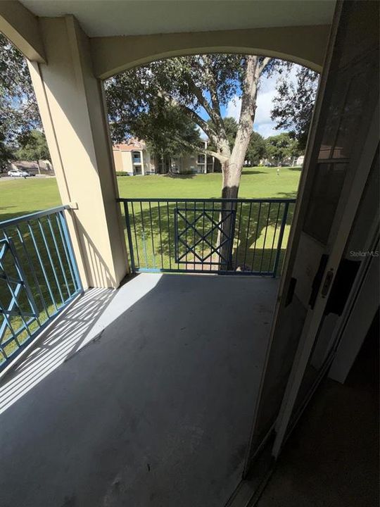 For Rent: $1,400 (1 beds, 1 baths, 842 Square Feet)
