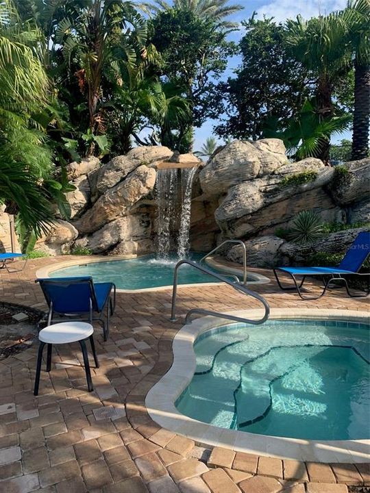 For Rent: $1,400 (1 beds, 1 baths, 842 Square Feet)