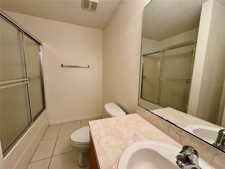 En Venta: $359,900 (4 camas, 3 baños, 1929 Pies cuadrados)