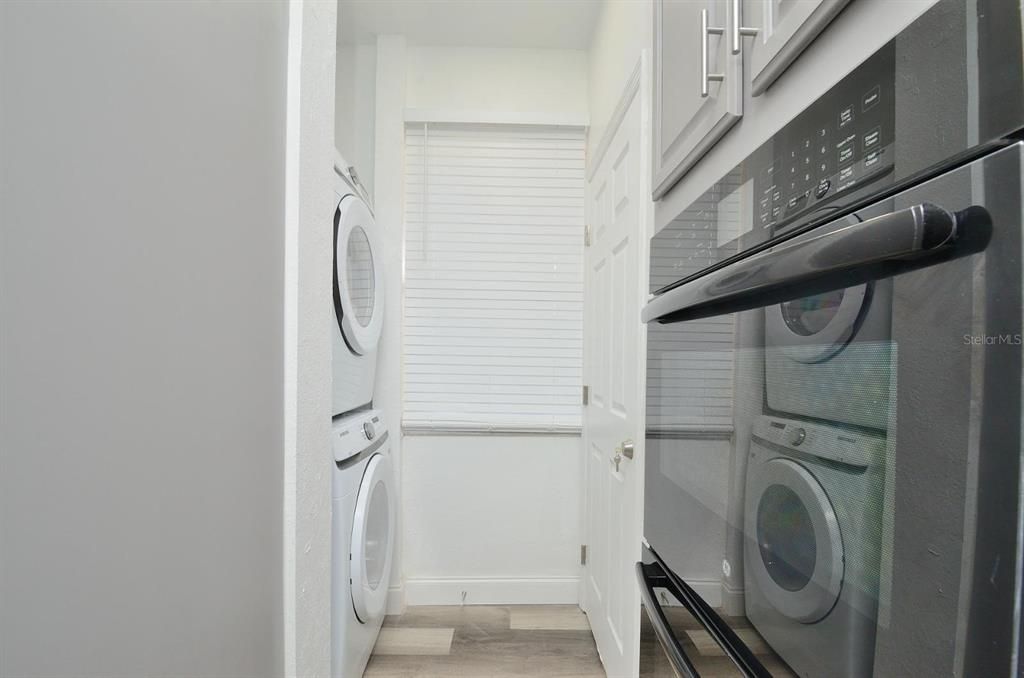 На продажу: $274,900 (3 спален, 2 ванн, 1245 Квадратных фут)