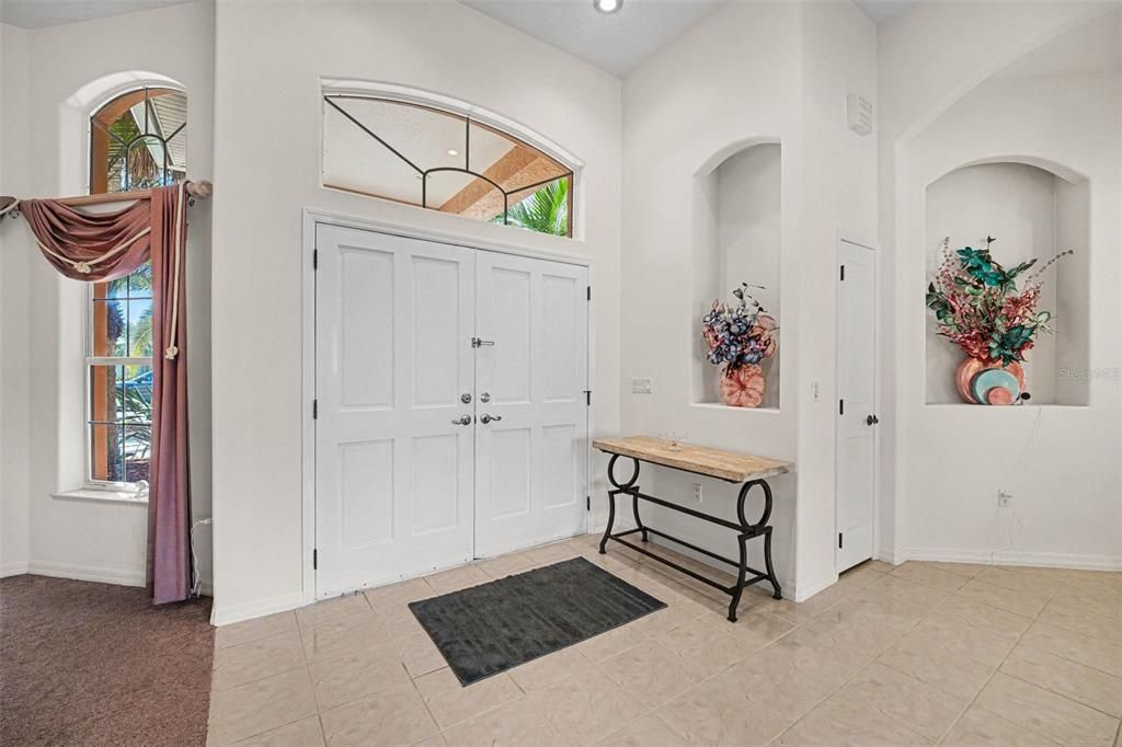 En Venta: $780,000 (3 camas, 3 baños, 2356 Pies cuadrados)