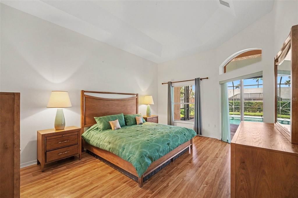 En Venta: $780,000 (3 camas, 3 baños, 2356 Pies cuadrados)