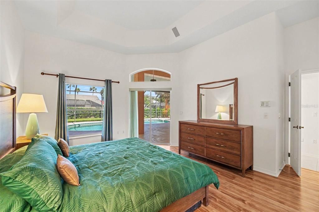 En Venta: $780,000 (3 camas, 3 baños, 2356 Pies cuadrados)