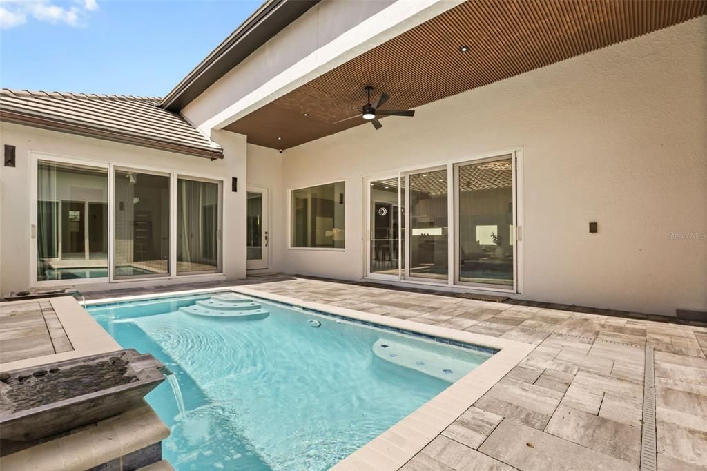 For Sale: $680,000 (3 beds, 3 baths, 1916 Square Feet)