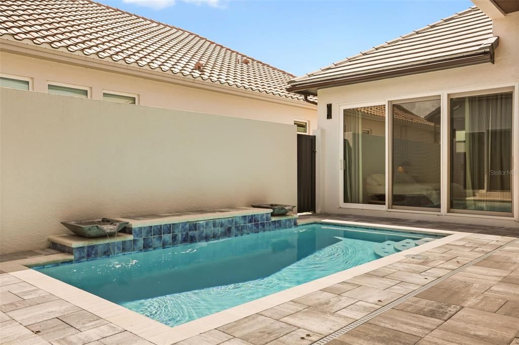 For Sale: $680,000 (3 beds, 3 baths, 1916 Square Feet)