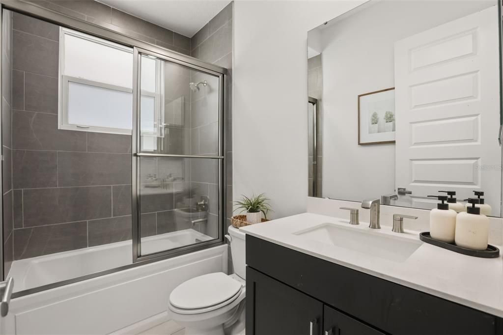 For Sale: $680,000 (3 beds, 3 baths, 1916 Square Feet)