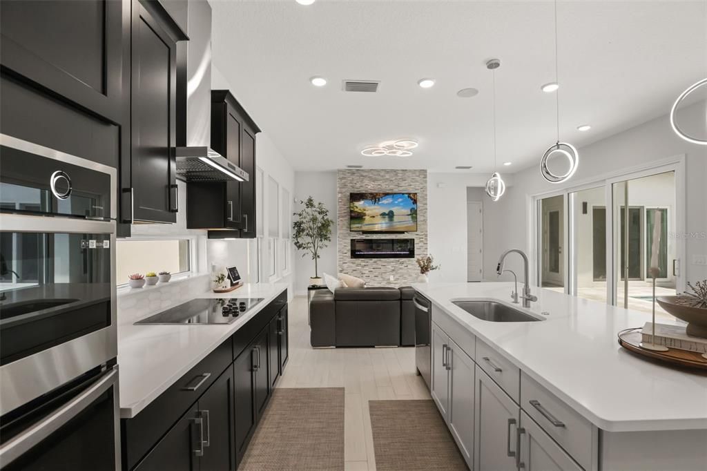 For Sale: $680,000 (3 beds, 3 baths, 1916 Square Feet)