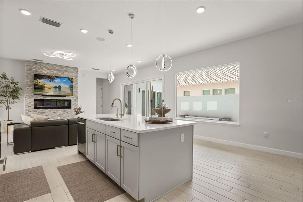 For Sale: $680,000 (3 beds, 3 baths, 1916 Square Feet)