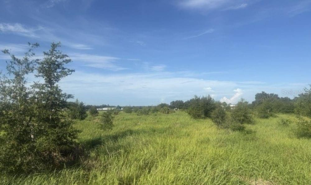 待售: $599,900 (5.40 acres)