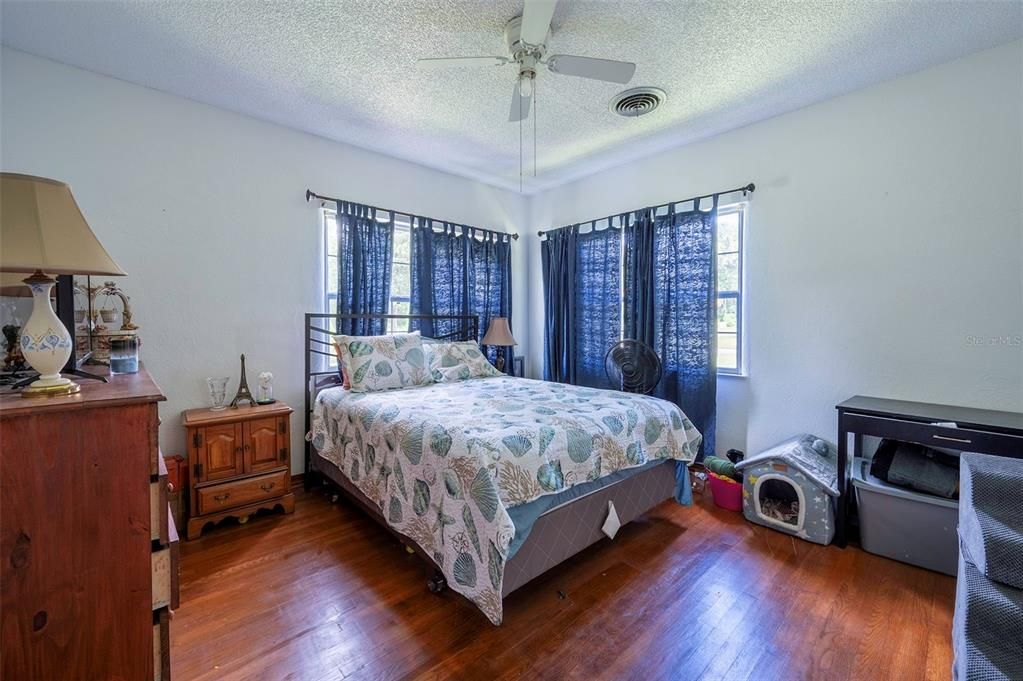 For Sale: $240,000 (3 beds, 2 baths, 1796 Square Feet)