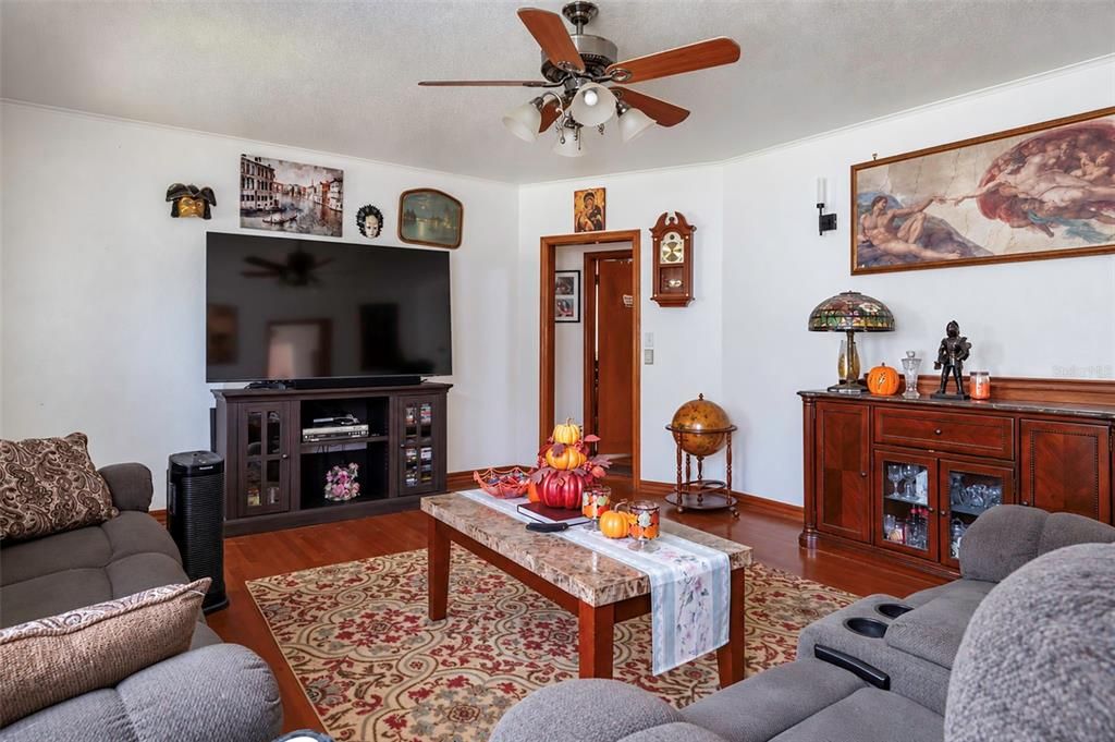 For Sale: $240,000 (3 beds, 2 baths, 1796 Square Feet)