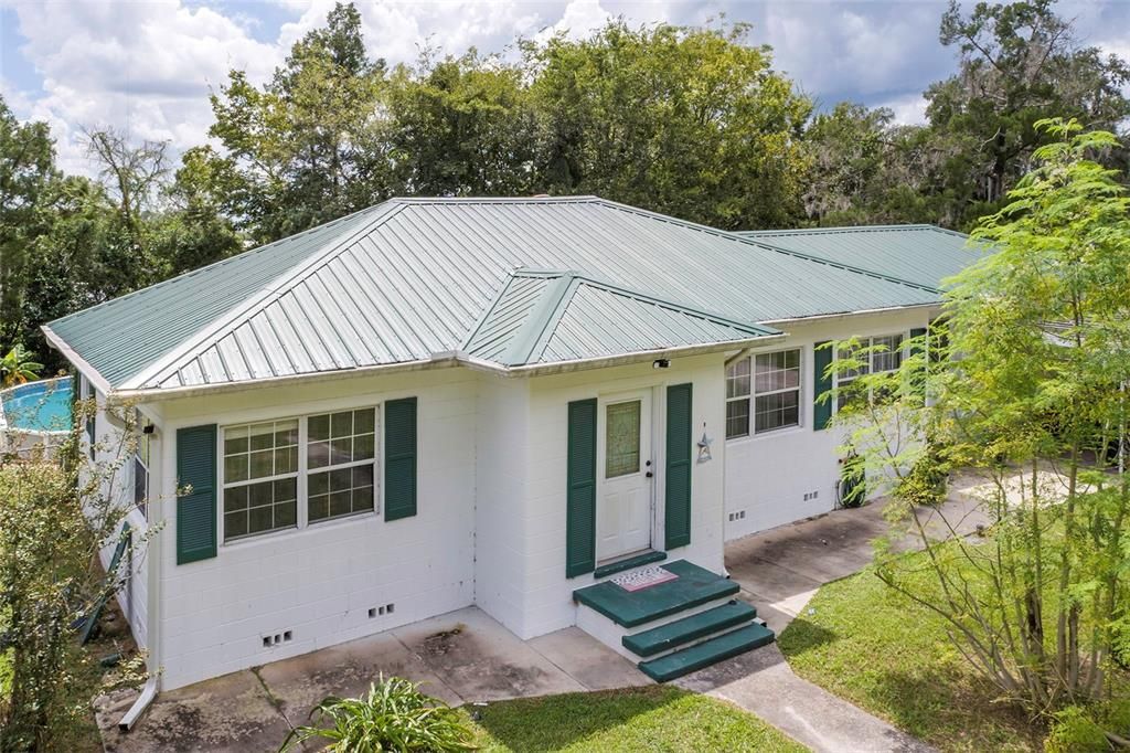 For Sale: $240,000 (3 beds, 2 baths, 1796 Square Feet)