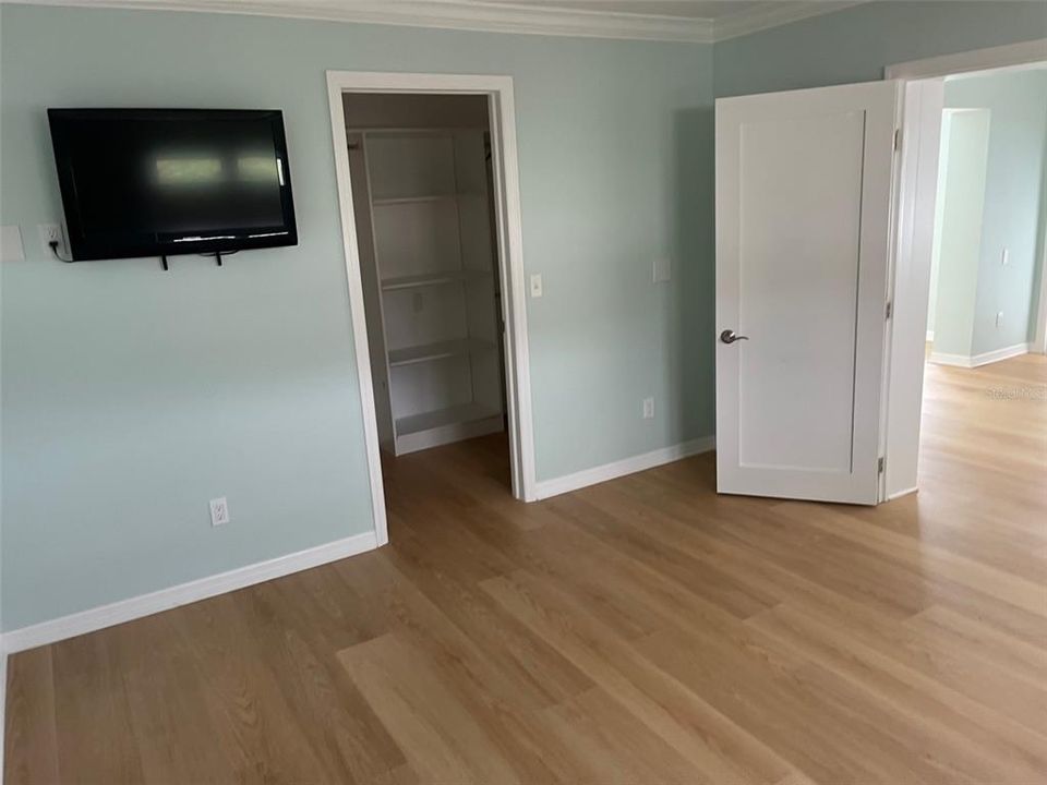 For Sale: $849,000 (3 beds, 2 baths, 1988 Square Feet)