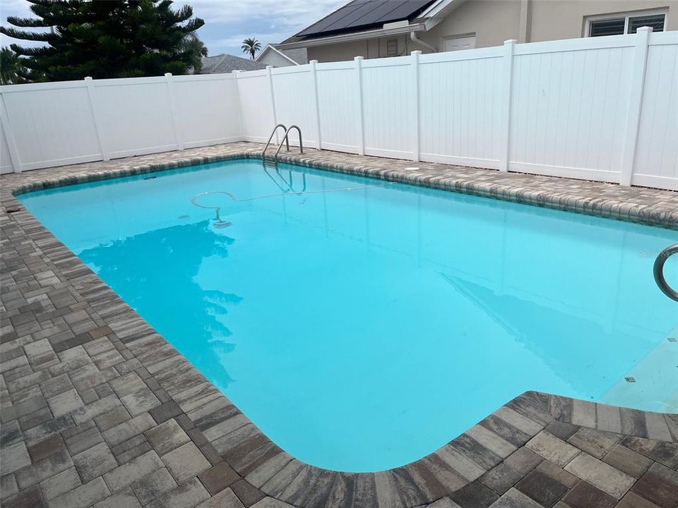For Sale: $849,000 (3 beds, 2 baths, 1988 Square Feet)