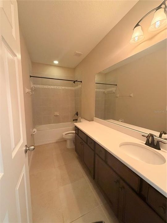 For Sale: $465,900 (4 beds, 3 baths, 2493 Square Feet)