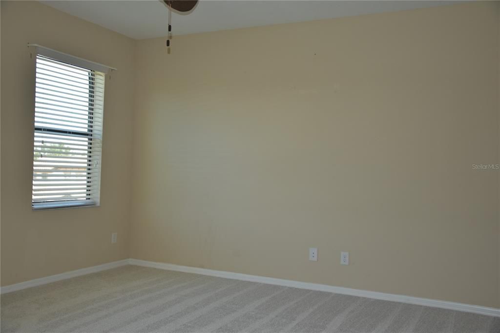 For Sale: $465,900 (4 beds, 3 baths, 2493 Square Feet)