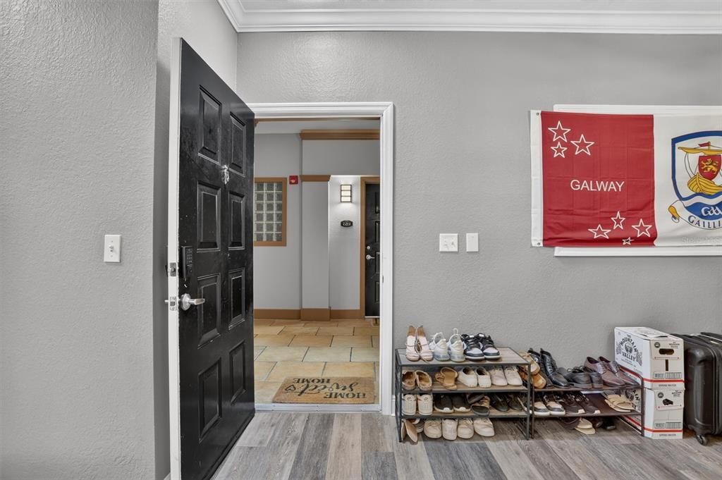 En Venta: $309,500 (2 camas, 2 baños, 1080 Pies cuadrados)