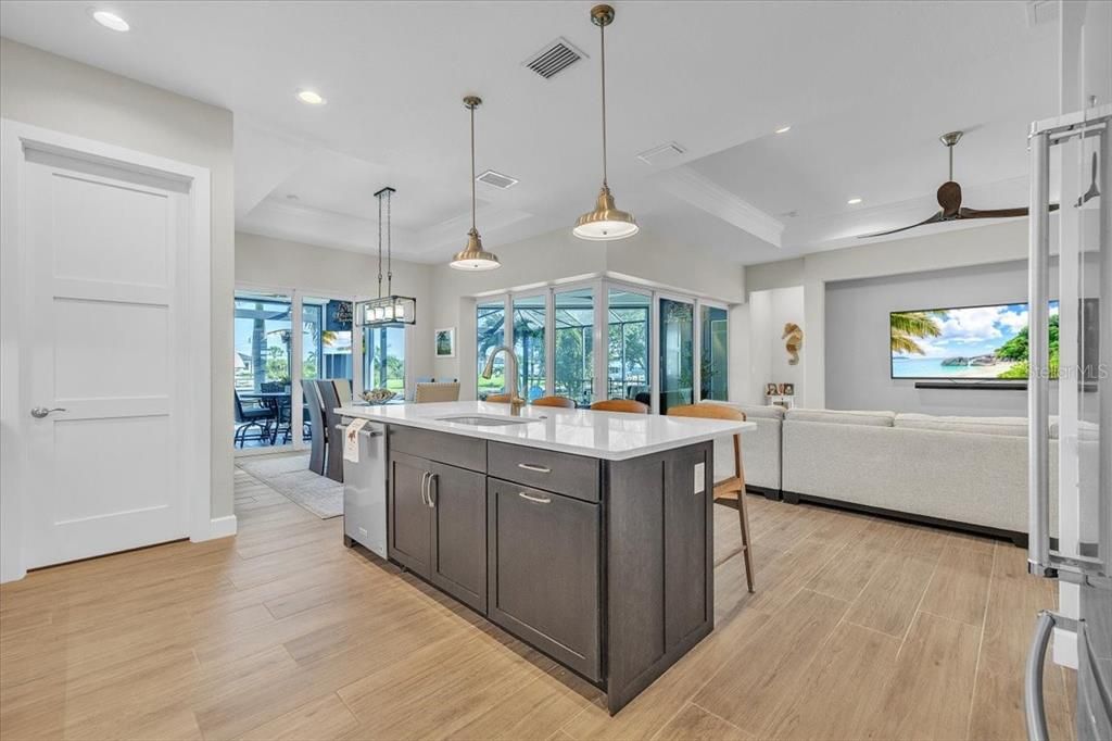 For Sale: $899,000 (3 beds, 3 baths, 2352 Square Feet)