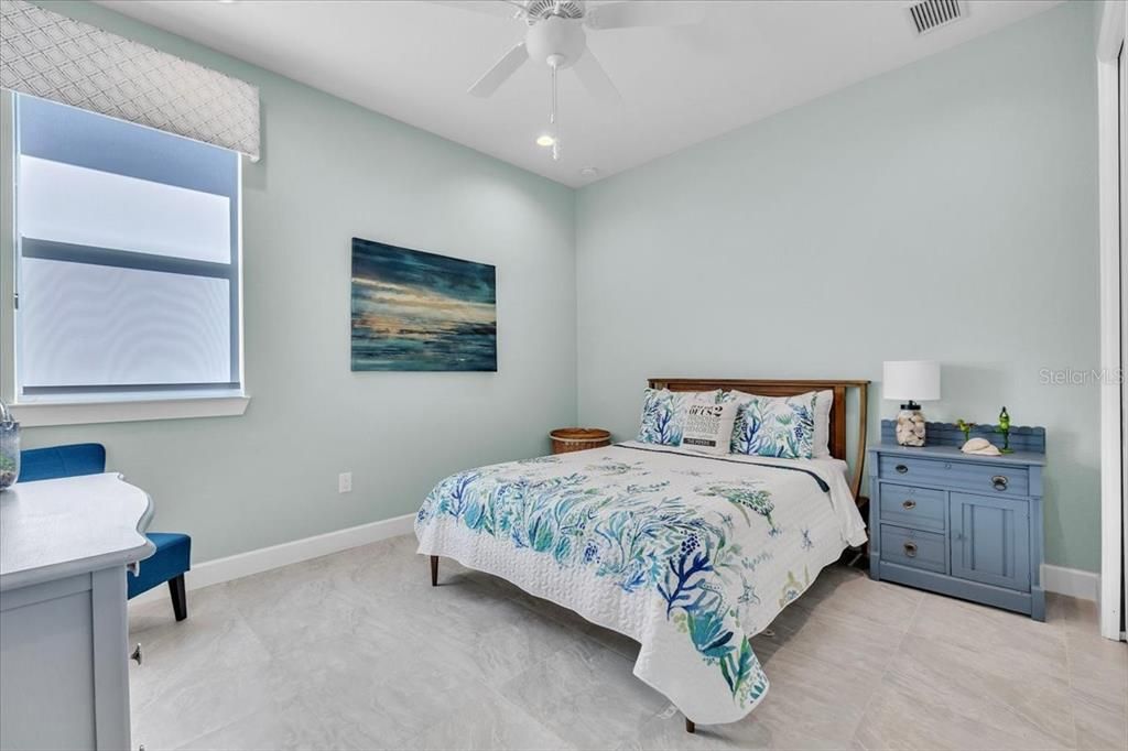 For Sale: $899,000 (3 beds, 3 baths, 2352 Square Feet)