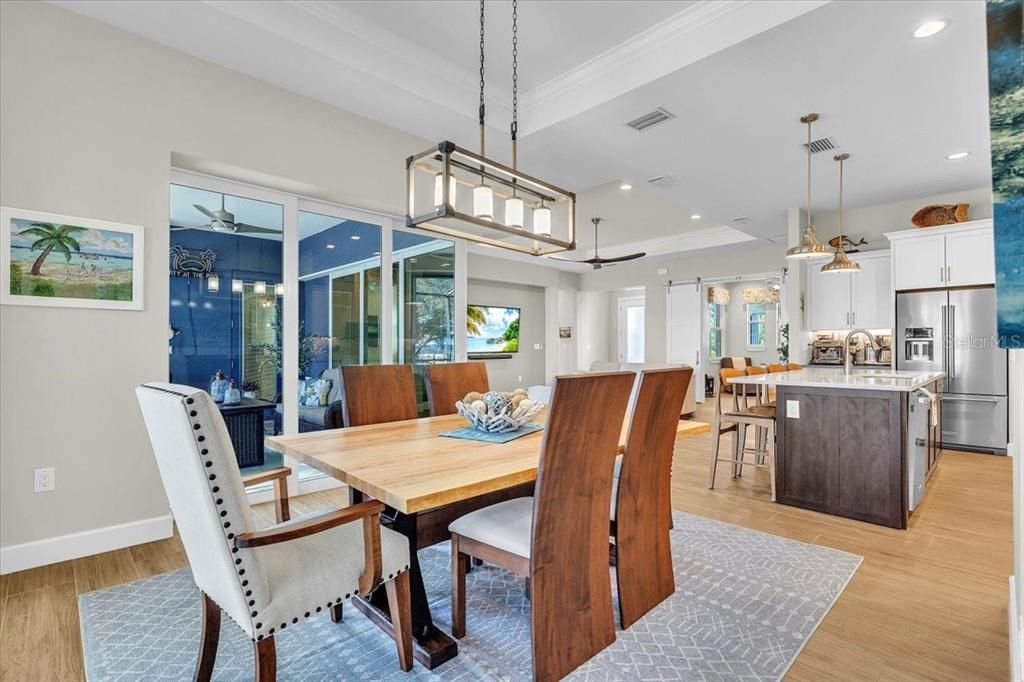 For Sale: $899,000 (3 beds, 3 baths, 2352 Square Feet)