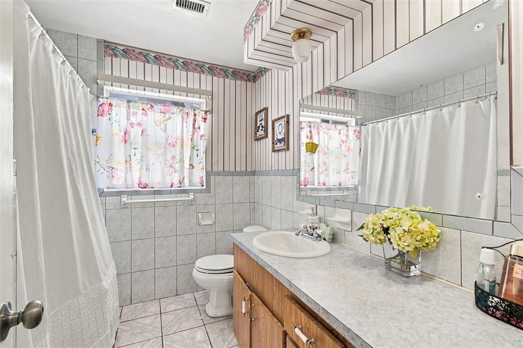 En Venta: $445,000 (3 camas, 2 baños, 1703 Pies cuadrados)