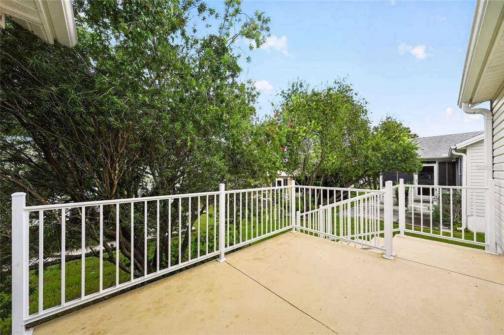 For Sale: $325,000 (3 beds, 2 baths, 1496 Square Feet)