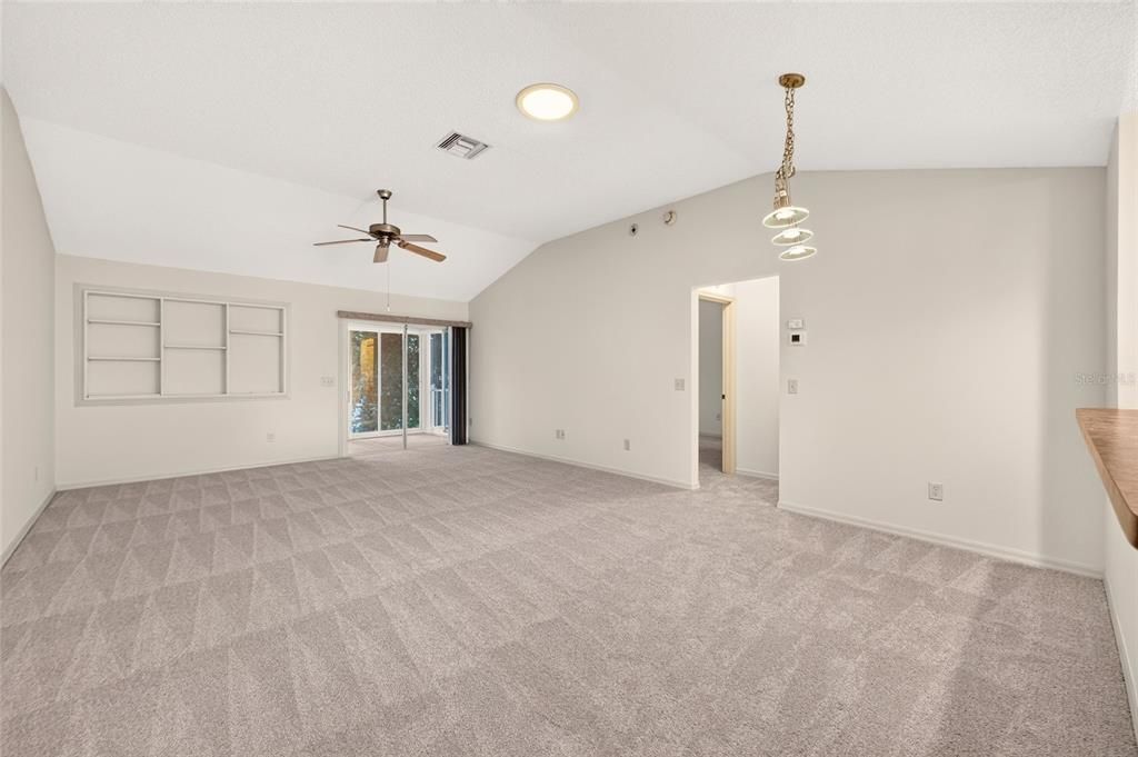 For Sale: $325,000 (3 beds, 2 baths, 1496 Square Feet)